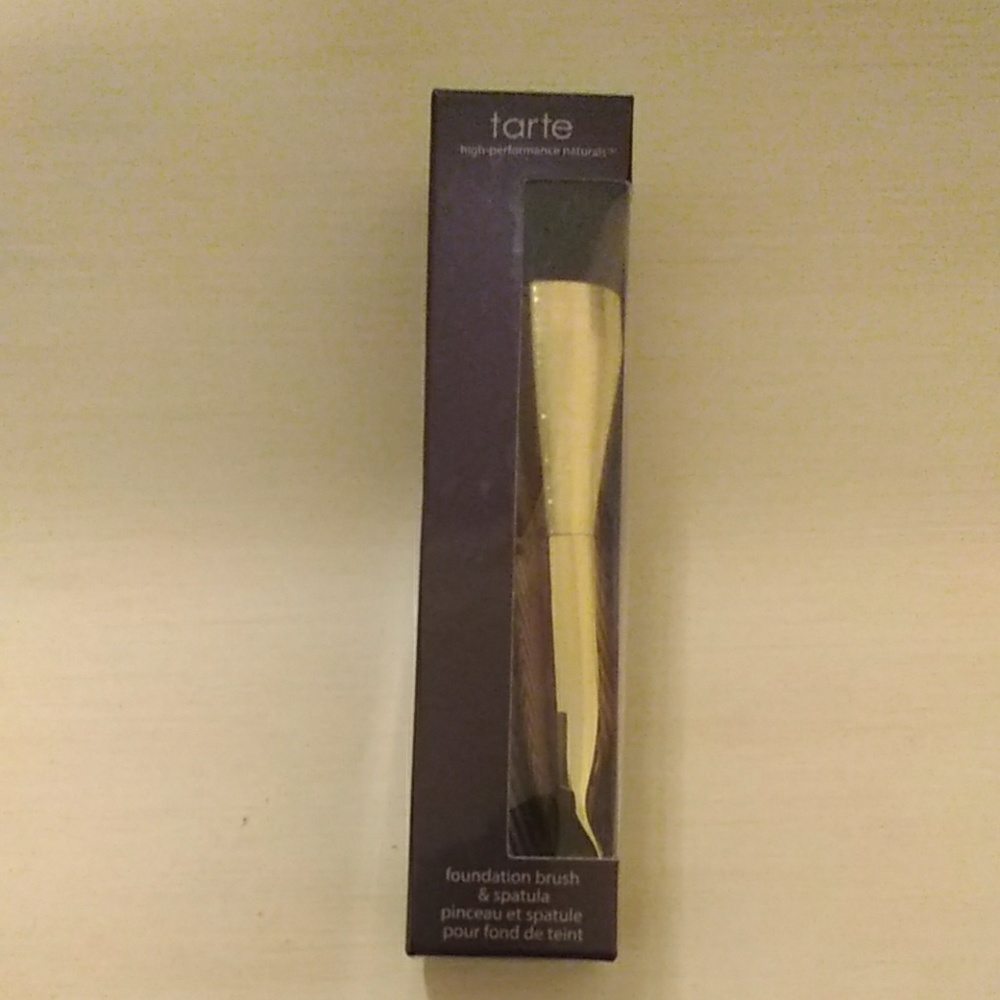 Tarte foundation brush/spatula